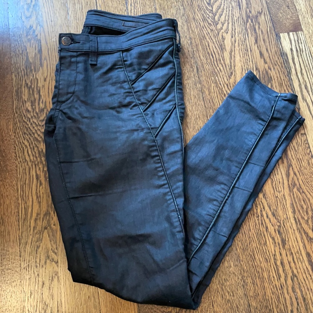 Black jeans with side leg detail